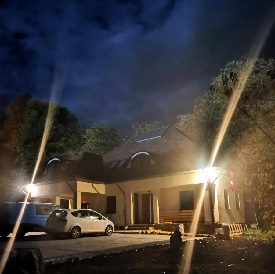 Provence Suceava Hotel Luaran gambar
