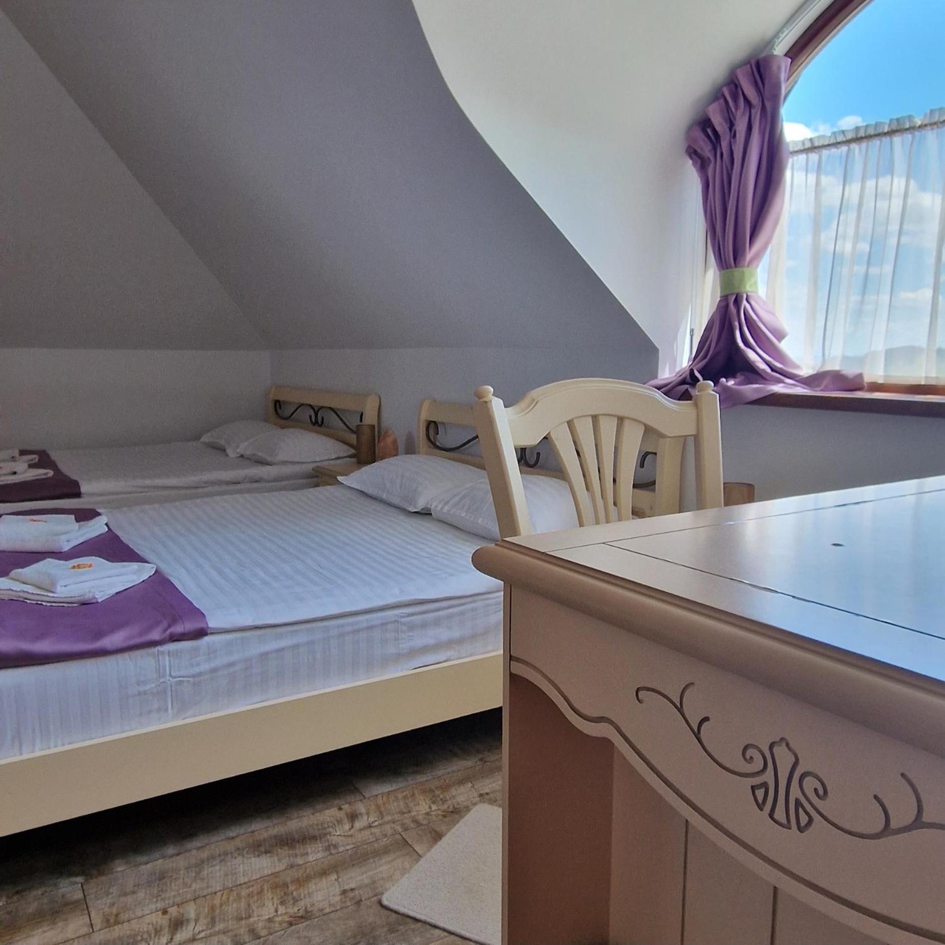 Provence Suceava Hotel Luaran gambar