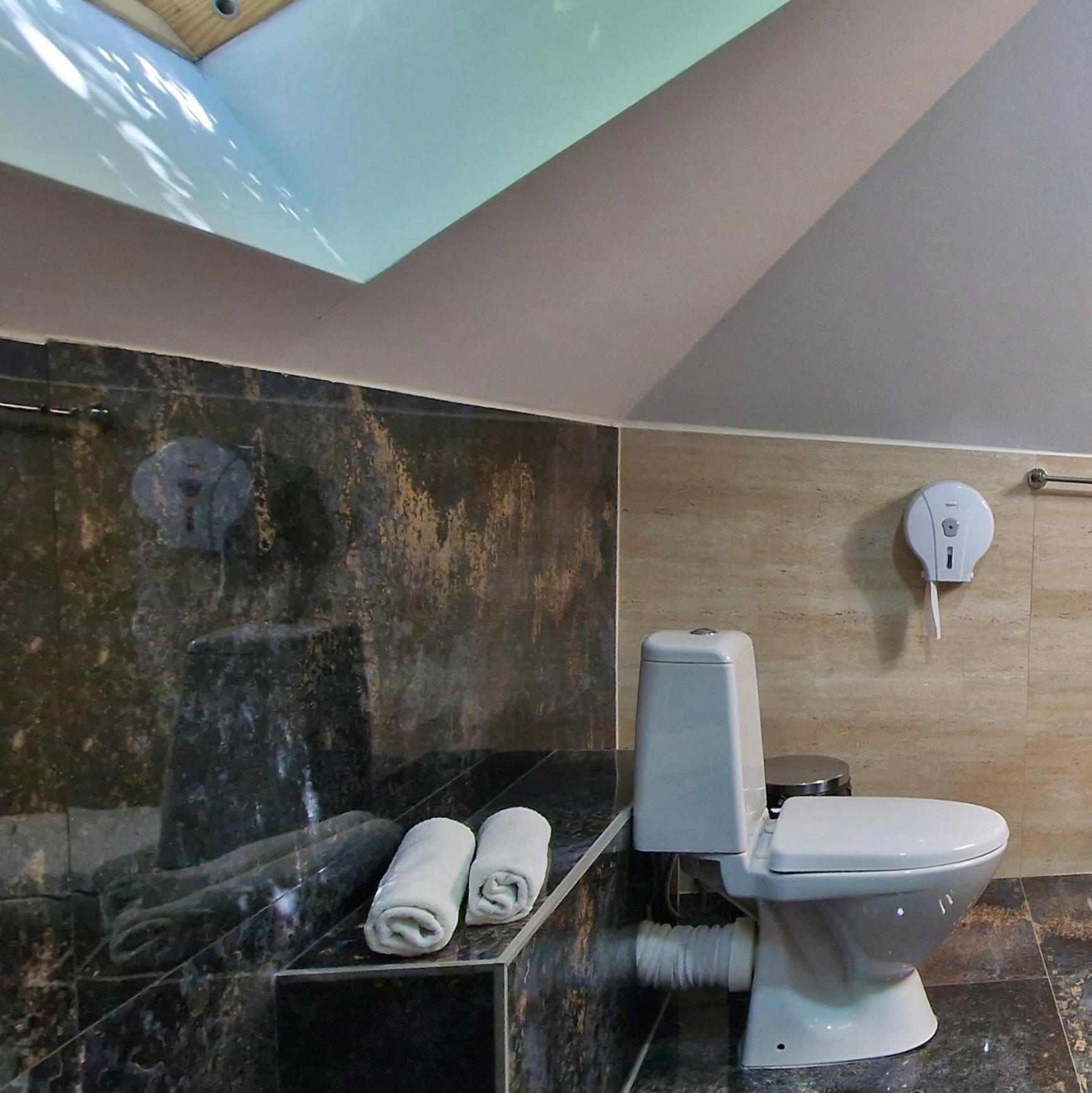 Provence Suceava Hotel Luaran gambar