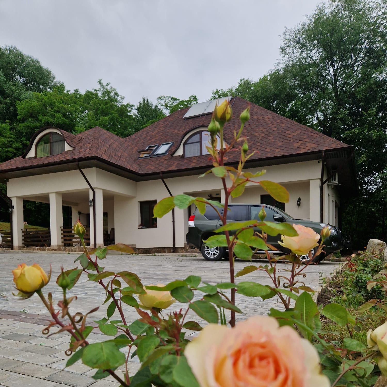 Provence Suceava Hotel Luaran gambar